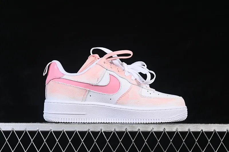All categories Nk Air Force 1 Air Force series Nk Air Force 1 Low Air Force low-top Nike Air Force 1'07 Low "Spring Wild Cherry Prelude" Hand-painted graffiti Haruno Sakura Air Force 1 low-top casual sneakers FB8971-007